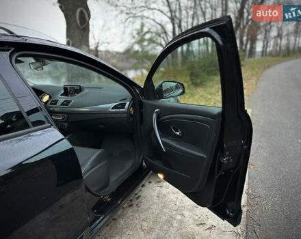 Черный Рено Меган, объемом двигателя 1.5 л и пробегом 276 тыс. км за 8700 $, фото 23 на Automoto.ua