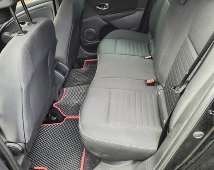 Черный Рено Меган, объемом двигателя 1.5 л и пробегом 160 тыс. км за 10000 $, фото 5 на Automoto.ua