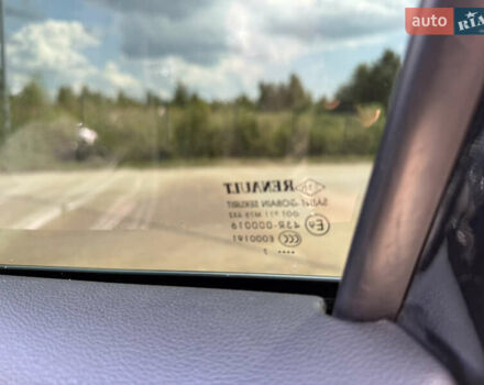 Черный Рено Меган, объемом двигателя 1.5 л и пробегом 251 тыс. км за 11200 $, фото 24 на Automoto.ua