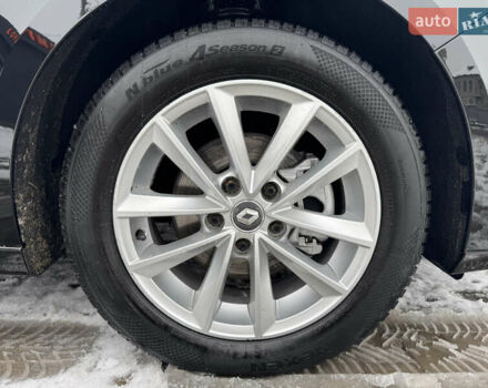 Черный Рено Меган, объемом двигателя 1.5 л и пробегом 67 тыс. км за 14996 $, фото 23 на Automoto.ua