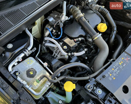 Чорний Рено Меган, об'ємом двигуна 1.46 л та пробігом 178 тис. км за 12700 $, фото 48 на Automoto.ua