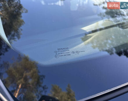 Чорний Рено Меган, об'ємом двигуна 1.46 л та пробігом 178 тис. км за 12700 $, фото 25 на Automoto.ua