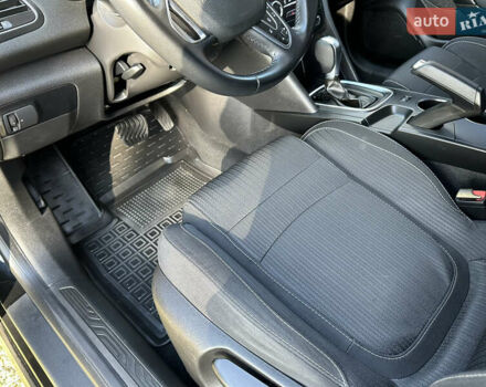 Чорний Рено Меган, об'ємом двигуна 1.46 л та пробігом 178 тис. км за 12700 $, фото 39 на Automoto.ua