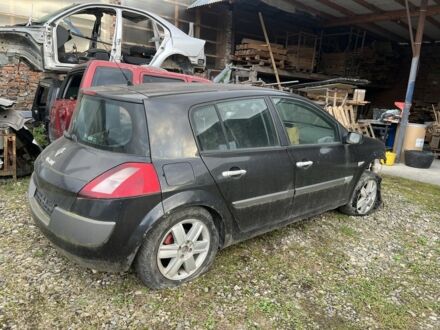 Рено Меган 2003 в Вижнице на Automoto.ua Черный Рено Меган, объемом двигателя 1.9 л и пробегом 100 тыс. км за 650 $, фото 1 на Automoto.ua