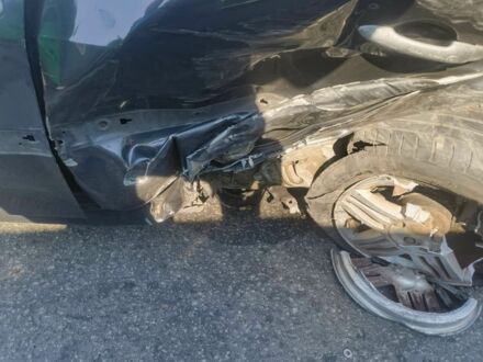 Черный Рено Меган, объемом двигателя 1.5 л и пробегом 350 тыс. км за 1300 $, фото 1 на Automoto.ua