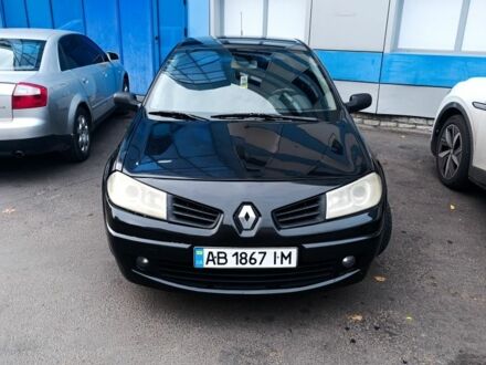 Черный Рено Меган, объемом двигателя 1.6 л и пробегом 330 тыс. км за 4200 $, фото 1 на Automoto.ua