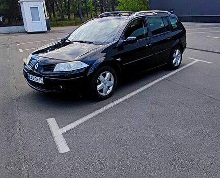 Чорний Рено Меган, об'ємом двигуна 2 л та пробігом 229 тис. км за 5200 $, фото 1 на Automoto.ua