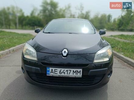 Рено Меган 2009 у Кривому Розі на Automoto.ua Чорний Рено Меган, об'ємом двигуна 1.6 л та пробігом 208 тис. км за 6000 $, фото 1 на Automoto.ua