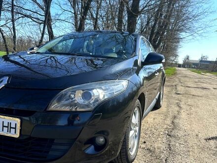 Рено Меган 2009 в Кропивницком (Кировограде) на Automoto.ua Черный Рено Меган, объемом двигателя 1.4 л и пробегом 245 тыс. км за 7400 $, фото 1 на Automoto.ua