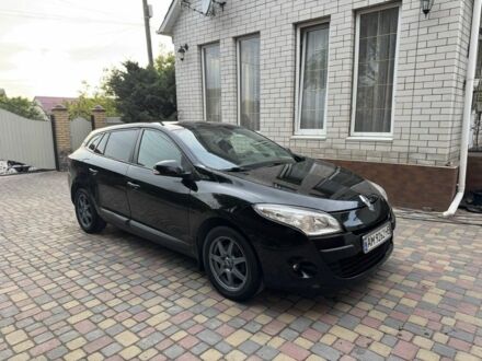Рено Меган 2010 в Хмельнике на Automoto.ua Черный Рено Меган, объемом двигателя 1.5 л и пробегом 260 тыс. км за 5800 $, фото 1 на Automoto.ua