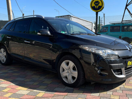 Рено Меган 2010 у Стрые на Automoto.ua Чорний Рено Меган, об'ємом двигуна 1.4 л та пробігом 237 тис. км за 7100 $, фото 1 на Automoto.ua