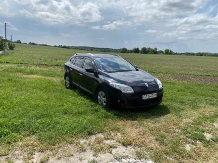 Рено Меган 2010 в Звенигородка на Automoto.ua Черный Рено Меган, объемом двигателя 1.5 л и пробегом 246 тыс. км за 7500 $, фото 1 на Automoto.ua