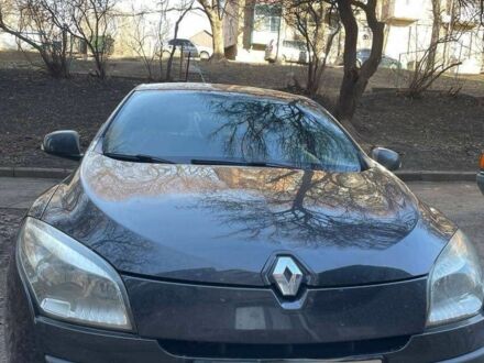 Рено Меган 2010 у Кропивницькому (Кіровограді) на Automoto.ua Чорний Рено Меган, об'ємом двигуна 1.6 л та пробігом 190 тис. км за 5900 $, фото 1 на Automoto.ua