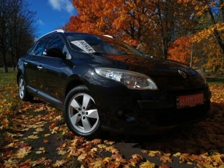 Рено Меган 2010 в Нежине на Automoto.ua Черный Рено Меган, объемом двигателя 1.6 л и пробегом 240 тыс. км за 7999 $, фото 1 на Automoto.ua