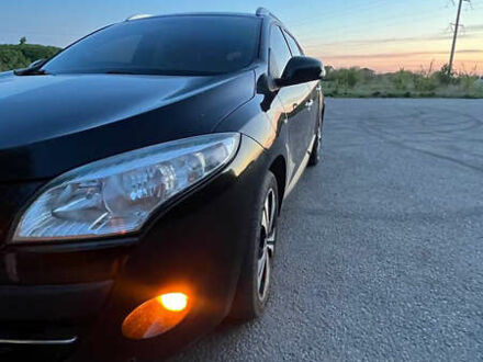 Рено Меган 2011 у Вінниці на Automoto.ua Чорний Рено Меган, об'ємом двигуна 1.87 л та пробігом 280 тис. км за 8350 $, фото 1 на Automoto.ua