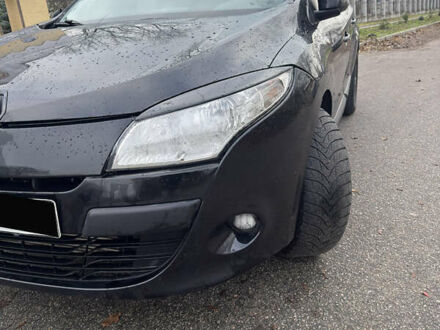 Чорний Рено Меган, об'ємом двигуна 1.46 л та пробігом 320 тис. км за 7500 $, фото 1 на Automoto.ua