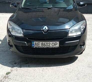 Рено Меган 2011 в Днепре (Днепропетровске) на Automoto.ua Черный Рено Меган, объемом двигателя 1.5 л и пробегом 260 тыс. км за 6550 $, фото 1 на Automoto.ua