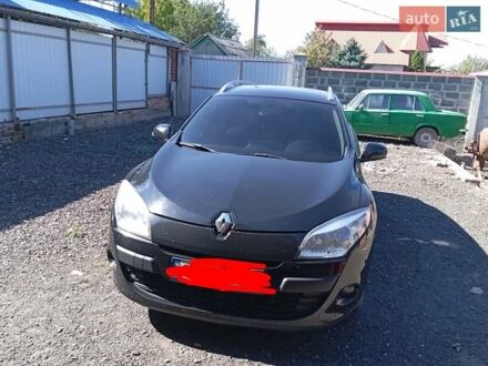 Рено Меган 2011 в Славянске на Automoto.ua Черный Рено Меган, объемом двигателя 1.46 л и пробегом 270 тыс. км за 7500 $, фото 1 на Automoto.ua