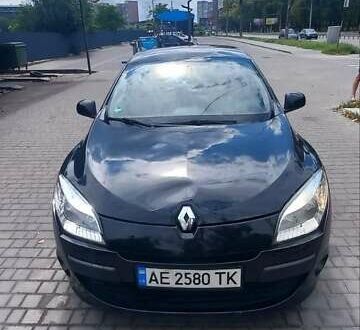 Рено Меган 2011 в Днепре (Днепропетровске) на Automoto.ua Черный Рено Меган, объемом двигателя 1.6 л и пробегом 290 тыс. км за 5300 $, фото 1 на Automoto.ua
