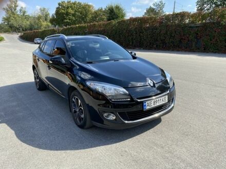 Черный Рено Меган, объемом двигателя 1.5 л и пробегом 274 тыс. км за 7800 $, фото 1 на Automoto.ua