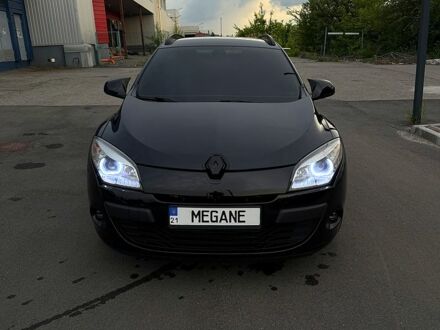 Рено Меган 2012 у Харкові на Automoto.ua Чорний Рено Меган, об'ємом двигуна 1.9 л та пробігом 332 тис. км за 7999 $, фото 1 на Automoto.ua