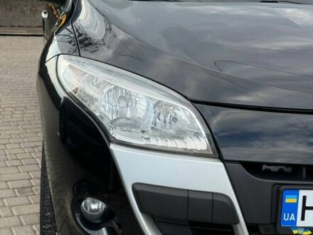 Рено Меган 2012 у Одесі на Automoto.ua Чорний Рено Меган, об'ємом двигуна 1.5 л та пробігом 244 тис. км за 7600 $, фото 1 на Automoto.ua