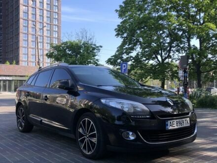Рено Меган 2013 в Днепре (Днепропетровске) на Automoto.ua Черный Рено Меган, объемом двигателя 1.5 л и пробегом 233 тыс. км за 9100 $, фото 1 на Automoto.ua