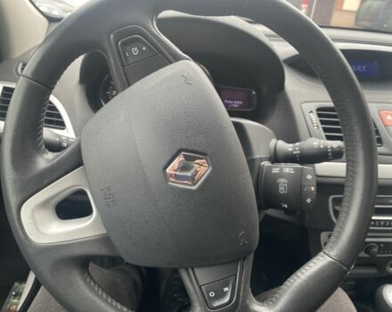 Фіолетовий Рено Меган, об'ємом двигуна 1.6 л та пробігом 231 тис. км за 4999 $, фото 3 на Automoto.ua