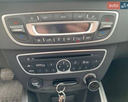 Коричневий Рено Меган, об'ємом двигуна 1.6 л та пробігом 240 тис. км за 6200 $, фото 17 на Automoto.ua