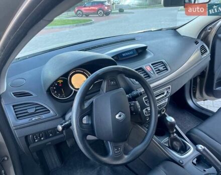 Рено Меган 2009 в Львове на Automoto.ua Коричневый Рено Меган, объемом двигателя 1.5 л и пробегом 271 тыс. км за 6300 $, фото 27 на Automoto.ua