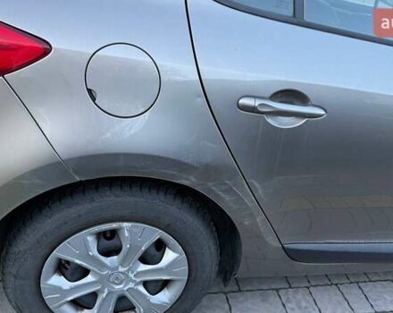 Рено Меган 2009 в Львове на Automoto.ua Коричневый Рено Меган, объемом двигателя 1.5 л и пробегом 271 тыс. км за 6300 $, фото 11 на Automoto.ua