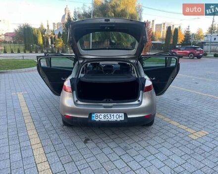 Рено Меган 2009 в Львове на Automoto.ua Коричневый Рено Меган, объемом двигателя 1.5 л и пробегом 271 тыс. км за 6300 $, фото 17 на Automoto.ua