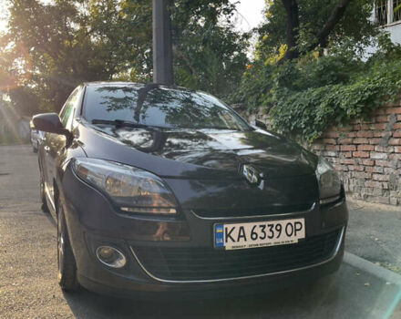 Коричневий Рено Меган, об'ємом двигуна 1.46 л та пробігом 268 тис. км за 7500 $, фото 1 на Automoto.ua
