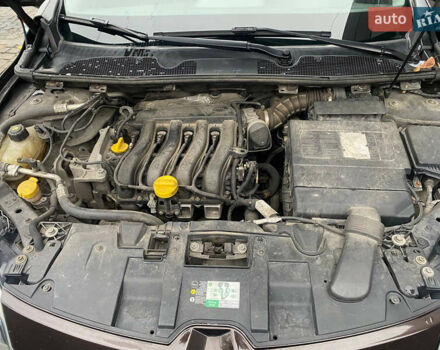 Коричневий Рено Меган, об'ємом двигуна 1.6 л та пробігом 166 тис. км за 6400 $, фото 11 на Automoto.ua