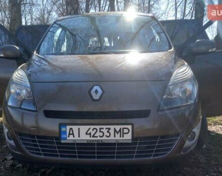 Коричневий Рено Меган, об'ємом двигуна 1.46 л та пробігом 215 тис. км за 6250 $, фото 1 на Automoto.ua
