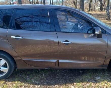 Коричневий Рено Меган, об'ємом двигуна 1.46 л та пробігом 215 тис. км за 6250 $, фото 8 на Automoto.ua