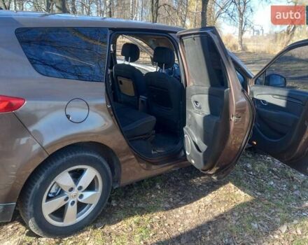 Коричневий Рено Меган, об'ємом двигуна 1.46 л та пробігом 215 тис. км за 6250 $, фото 5 на Automoto.ua