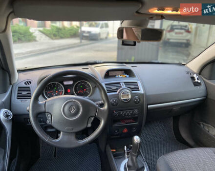 Коричневый Рено Меган, объемом двигателя 1.6 л и пробегом 271 тыс. км за 5500 $, фото 12 на Automoto.ua