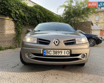 Коричневый Рено Меган, объемом двигателя 1.6 л и пробегом 271 тыс. км за 5500 $, фото 1 на Automoto.ua