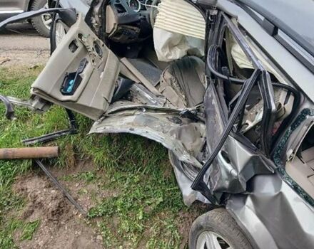 Коричневый Рено Меган, объемом двигателя 1.5 л и пробегом 230 тыс. км за 1200 $, фото 2 на Automoto.ua