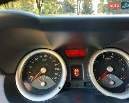 Коричневий Рено Меган, об'ємом двигуна 1.6 л та пробігом 242 тис. км за 4500 $, фото 12 на Automoto.ua