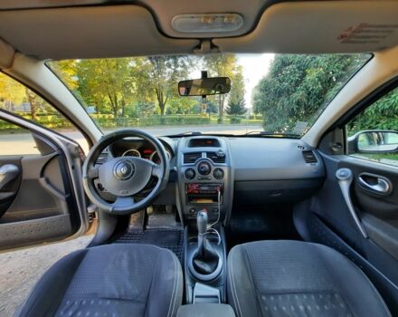 Коричневый Рено Меган, объемом двигателя 0 л и пробегом 250 тыс. км за 4250 $, фото 7 на Automoto.ua