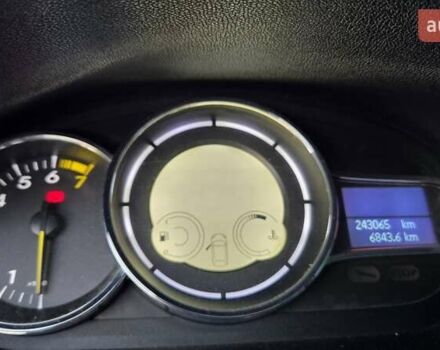 Коричневый Рено Меган, объемом двигателя 2 л и пробегом 240 тыс. км за 6500 $, фото 3 на Automoto.ua