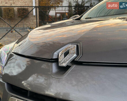 Коричневый Рено Меган, объемом двигателя 1.5 л и пробегом 275 тыс. км за 4999 $, фото 6 на Automoto.ua