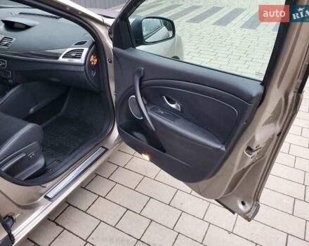 Коричневый Рено Меган, объемом двигателя 2 л и пробегом 176 тыс. км за 6900 $, фото 27 на Automoto.ua