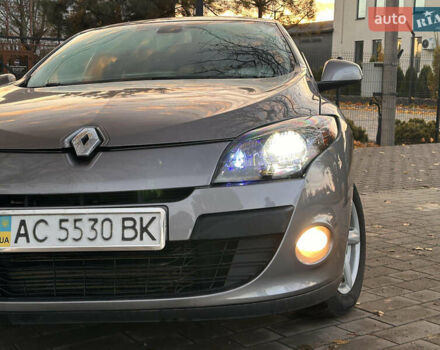 Коричневый Рено Меган, объемом двигателя 1.5 л и пробегом 275 тыс. км за 4999 $, фото 4 на Automoto.ua