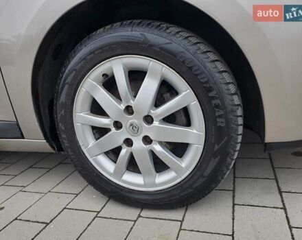 Коричневый Рено Меган, объемом двигателя 2 л и пробегом 176 тыс. км за 6900 $, фото 20 на Automoto.ua