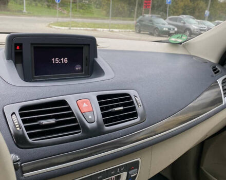 Коричневый Рено Меган, объемом двигателя 1.9 л и пробегом 268 тыс. км за 7600 $, фото 32 на Automoto.ua