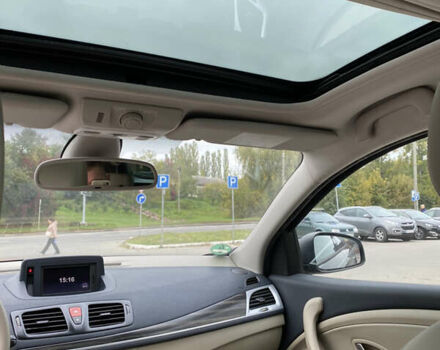 Коричневый Рено Меган, объемом двигателя 1.9 л и пробегом 268 тыс. км за 7600 $, фото 26 на Automoto.ua