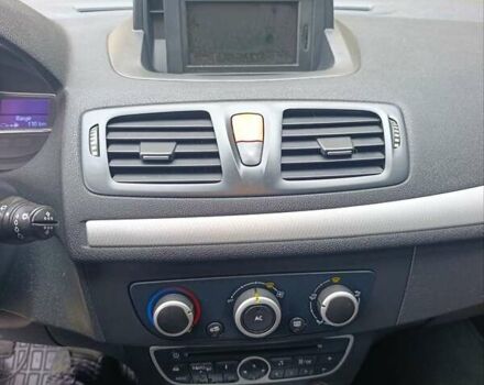 Коричневый Рено Меган, объемом двигателя 1.6 л и пробегом 224 тыс. км за 7500 $, фото 22 на Automoto.ua